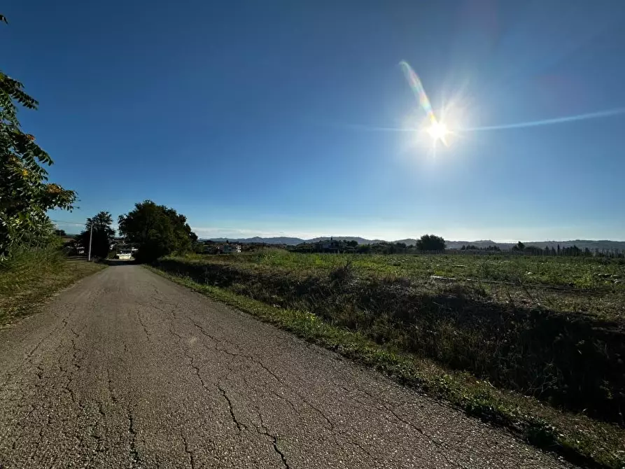 Immagine 8 di Terreno edificabile in vendita  a Rosciano
