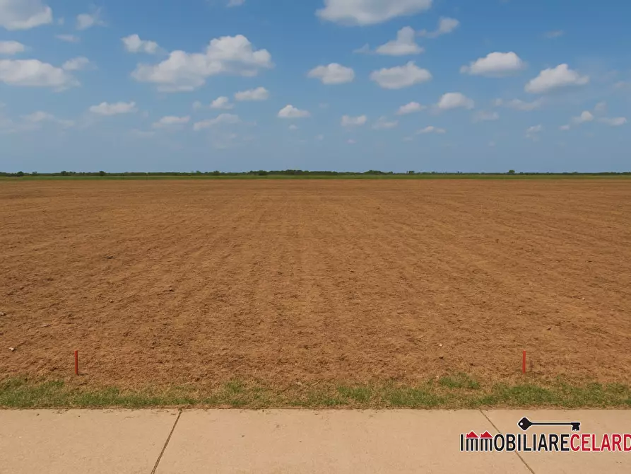 Immagine 1 di Terreno edificabile in vendita  a Colle Di Val D'elsa
