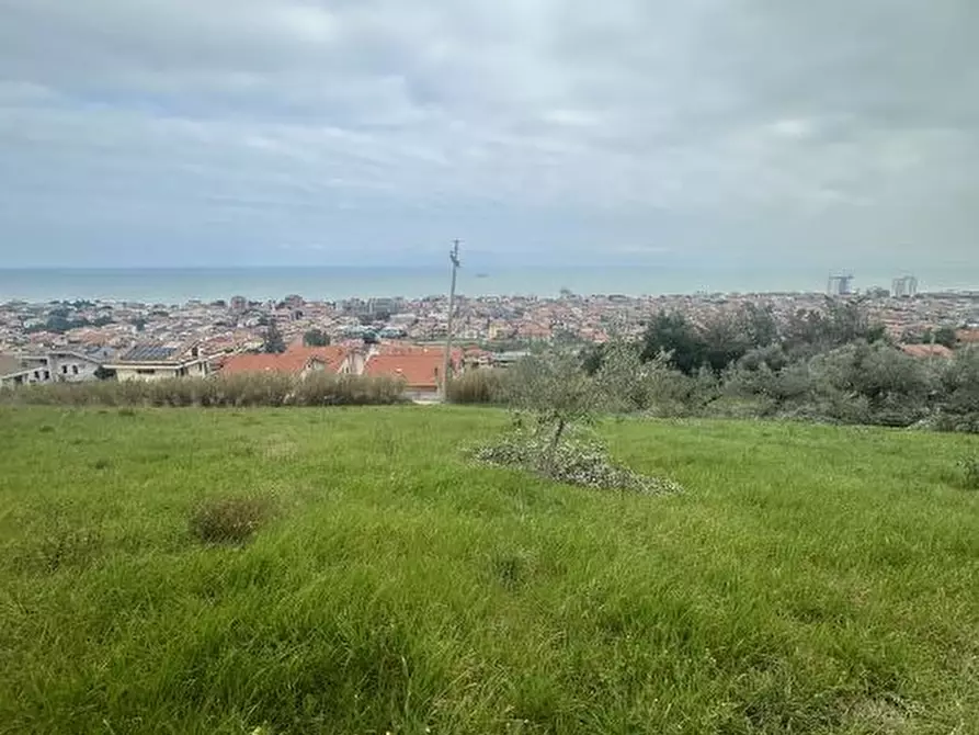 Immagine 4 di Terreno edificabile in vendita  a Silvi