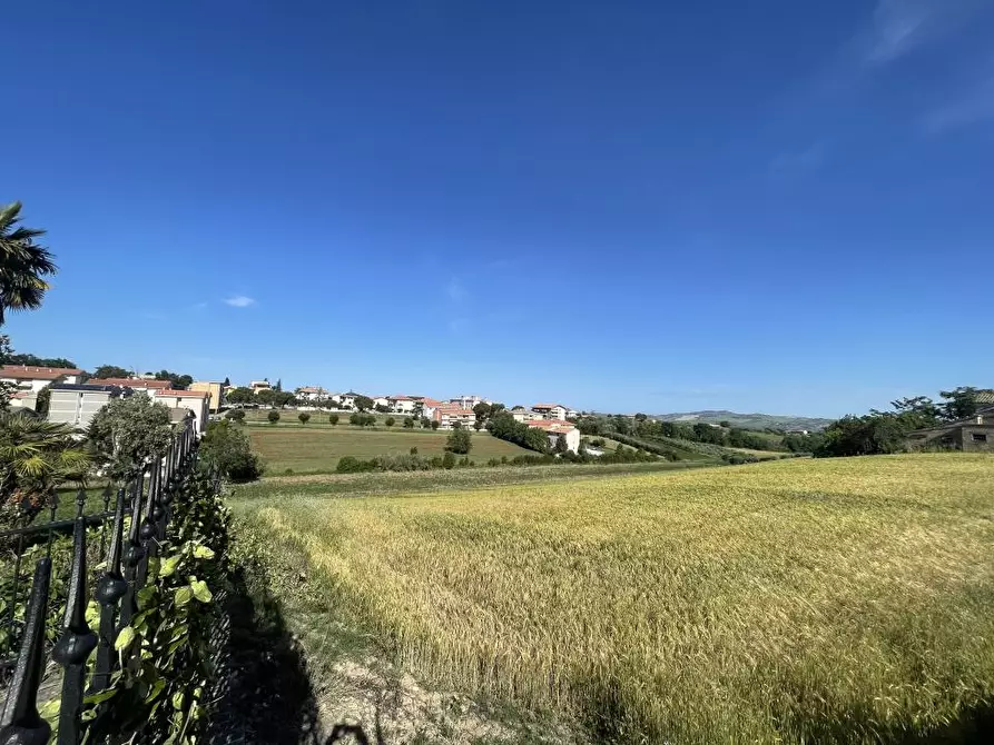 Immagine 9 di Terreno edificabile in vendita  a Mosciano Sant'angelo