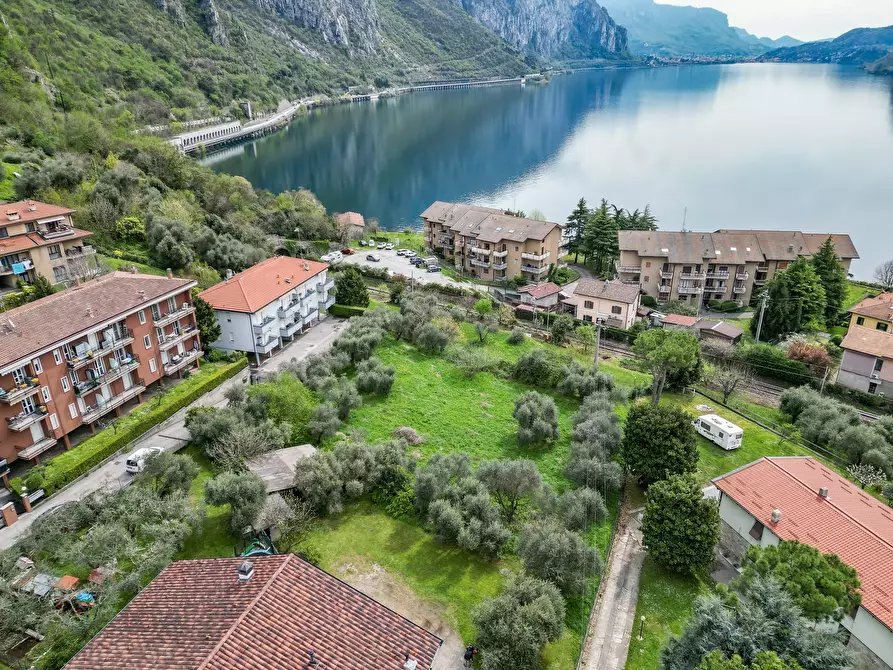 Immagine 1 di Terreno edificabile in vendita  24 a Abbadia Lariana