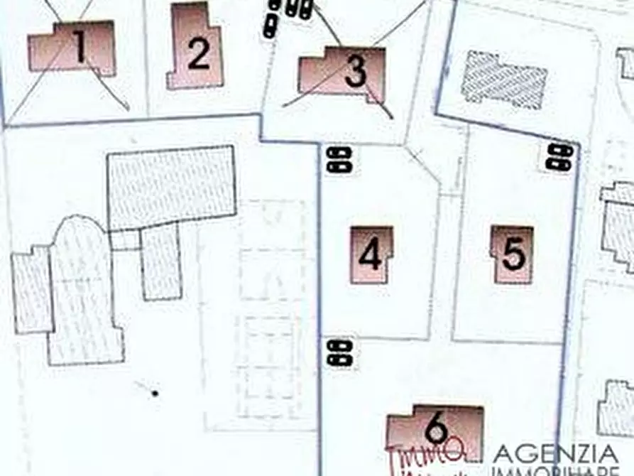 Immagine 2 di Terreno in vendita  a Massarosa