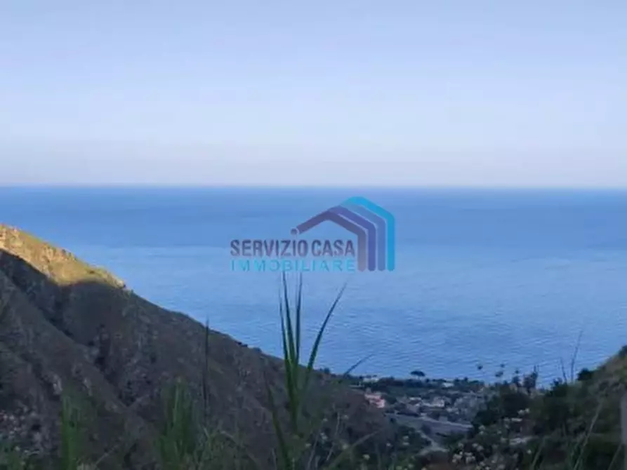 Immagine 1 di Terreno edificabile in vendita  a Letojanni