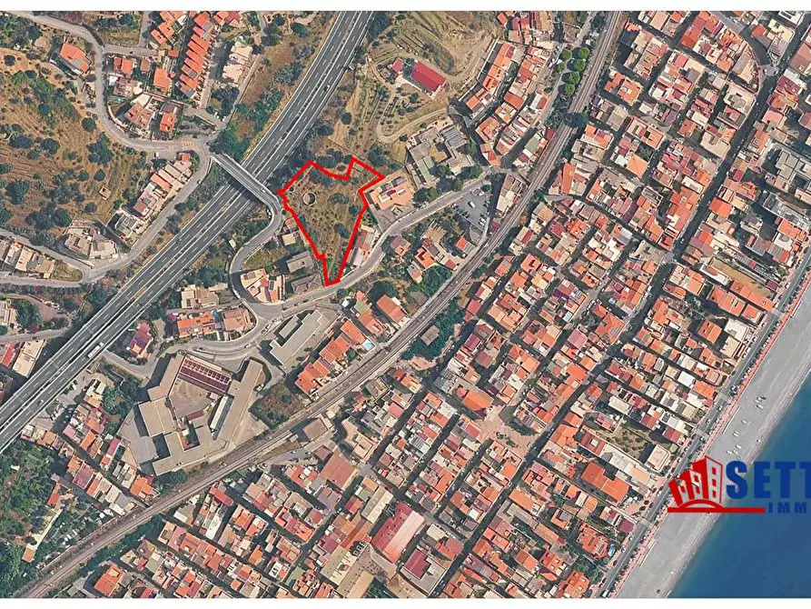 Immagine 1 di Terreno edificabile in vendita  a Furci Siculo