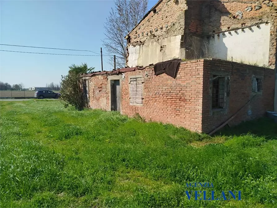 Immagine 3 di Terreno edificabile in vendita  a Novi Di Modena