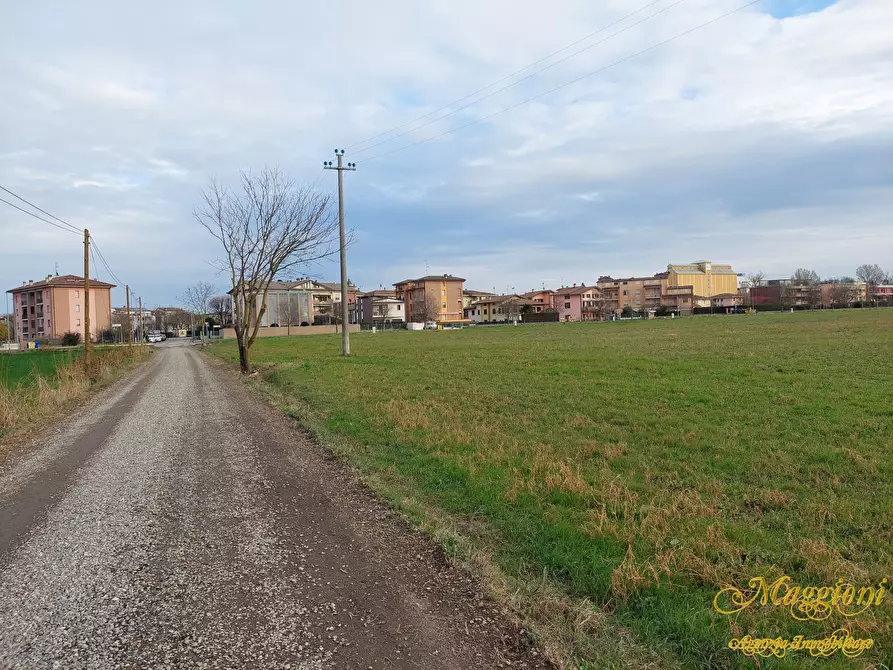 Immagine 2 di Terreno in vendita  a Parma