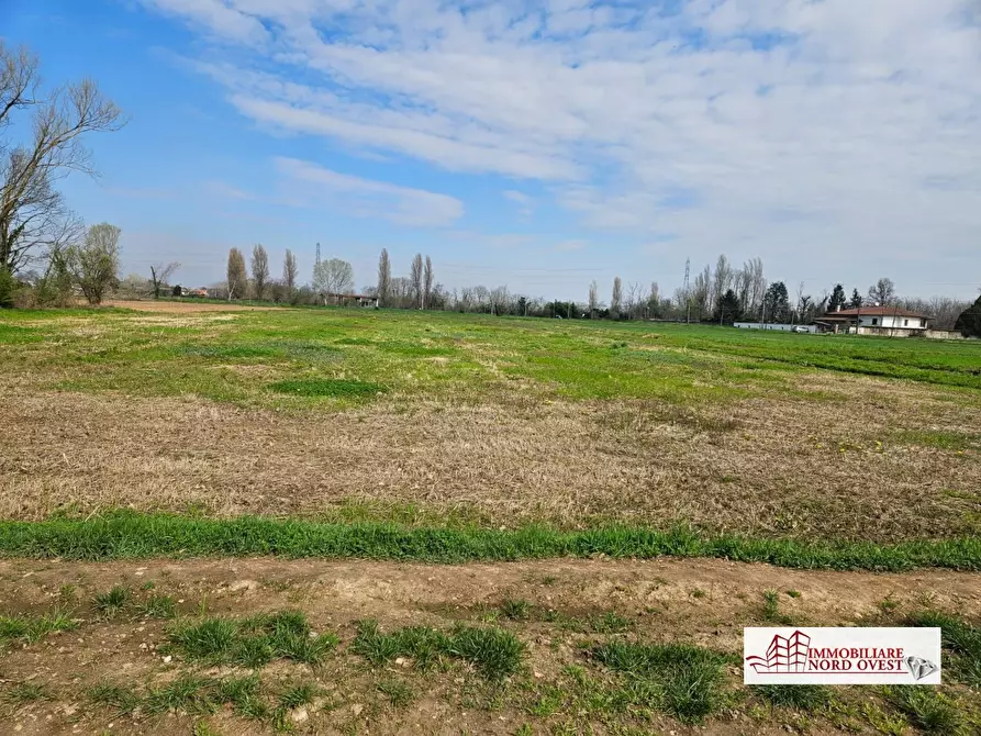 Immagine 9 di Terreno in vendita  a Corbetta