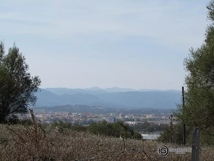 Immagine 7 di Terreno in vendita  a Olbia