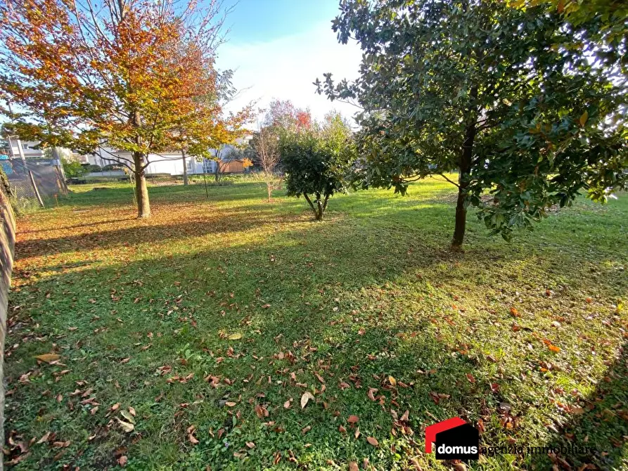 Immagine 4 di Terreno edificabile in vendita  a Thiene