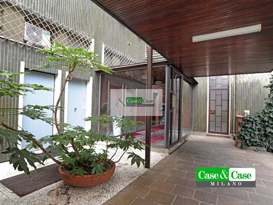 Immagine 2 di Appartamento in vendita  24 a Milano