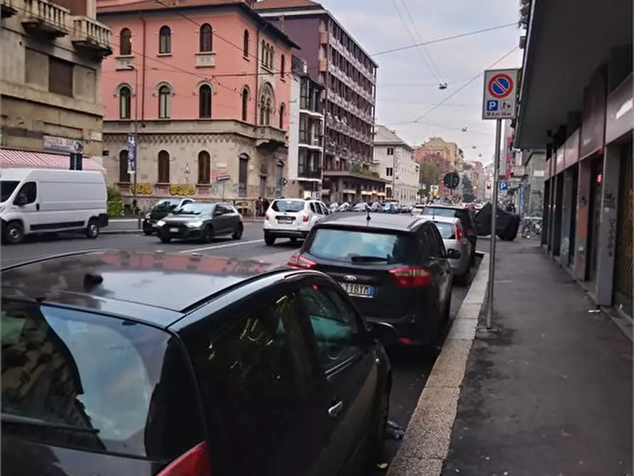 Immagine 1 di Negozio in vendita  a Milano