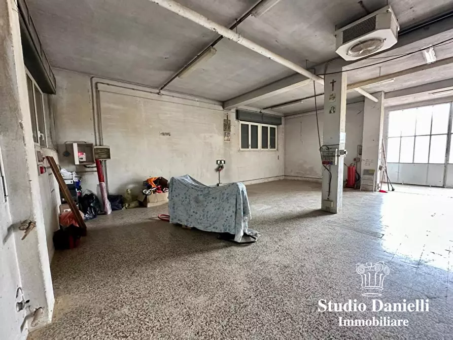 Immagine 7 di Ufficio in vendita  80 a Cesano Maderno