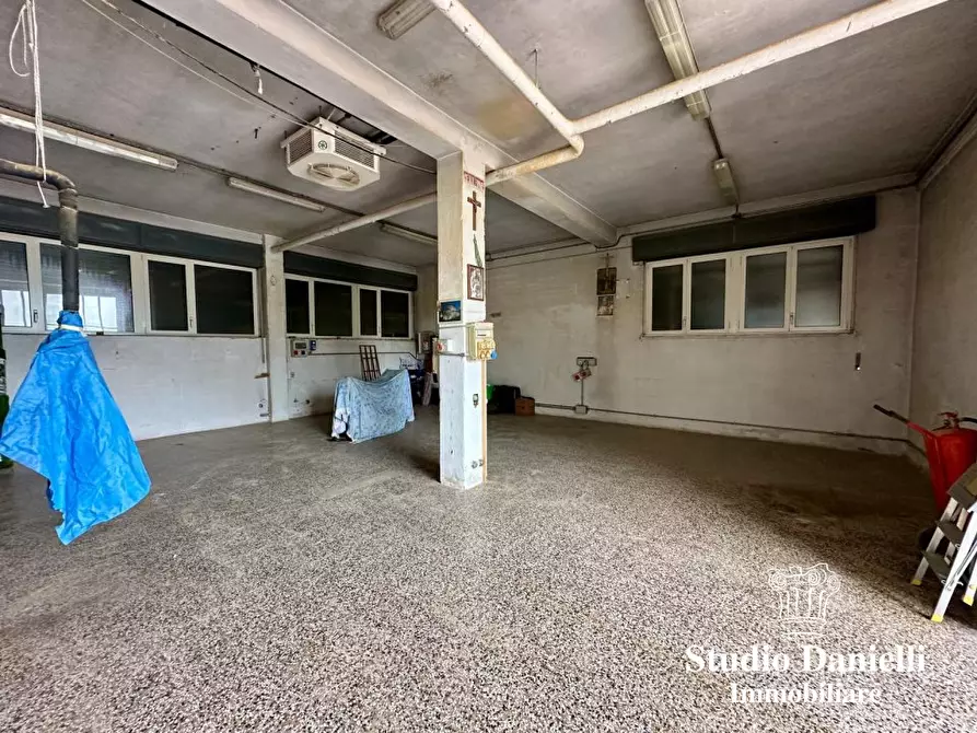 Immagine 3 di Ufficio in vendita  80 a Cesano Maderno