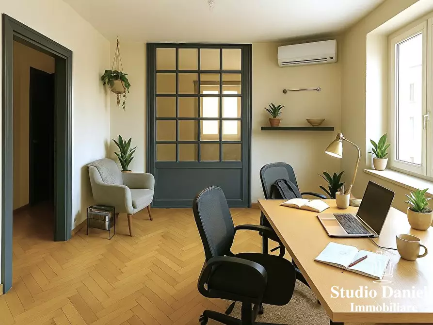Immagine 1 di Ufficio in vendita  5 a Carate Brianza