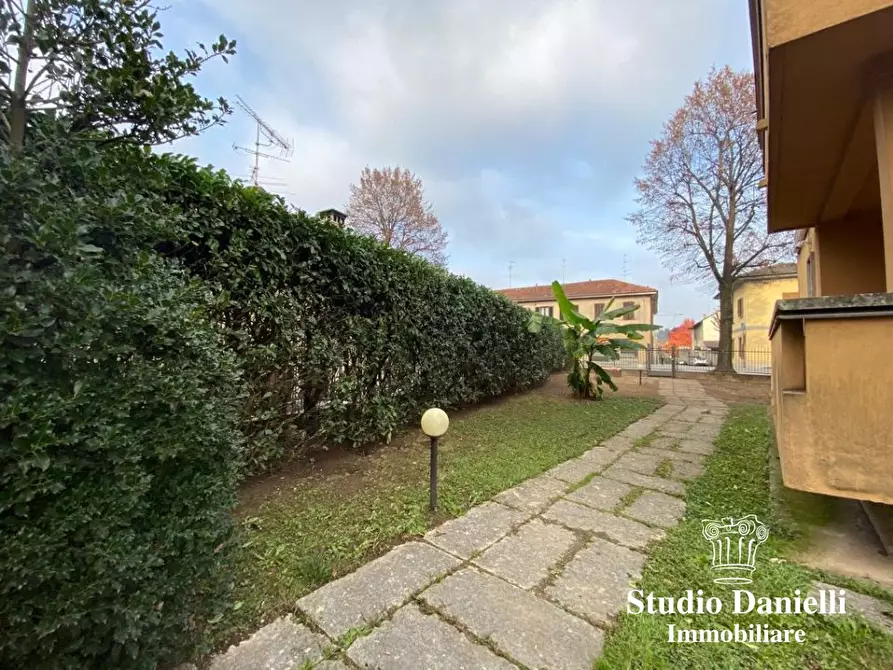 Immagine 7 di Ufficio in vendita  6 a Carate Brianza