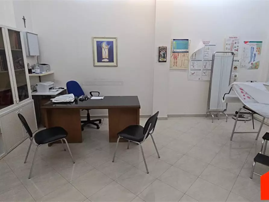 Immagine 2 di Ufficio in vendita  a Alcamo
