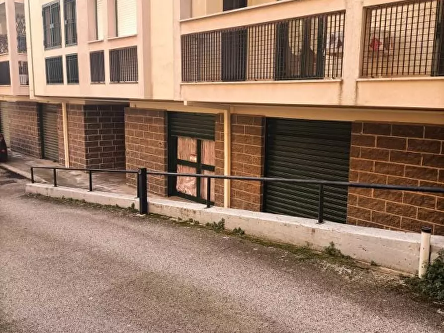 Immagine 1 di Negozio in vendita  44 a Acquaviva Delle Fonti