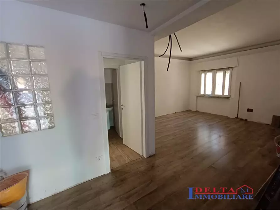 Immagine 7 di Ufficio in vendita  a Rosignano Marittimo