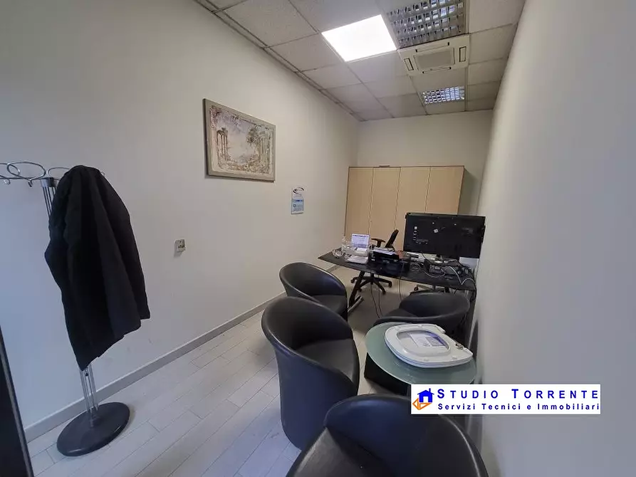 Immagine 9 di Ufficio in vendita  75 a Cormano