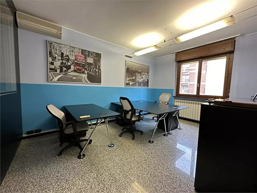 Immagine 10 di Ufficio in vendita  a Parabiago