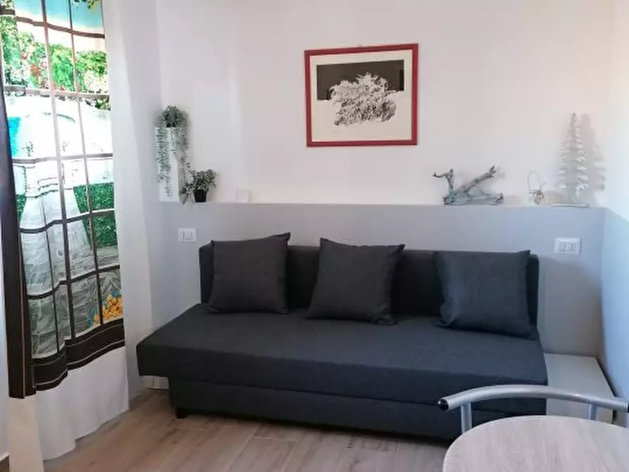 Immagine 1 di Ufficio in vendita  a Carpi