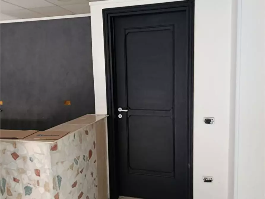 Immagine 2 di Ufficio in vendita  a Volla