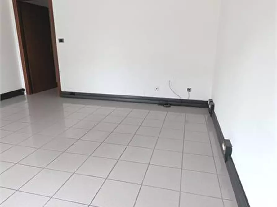 Immagine 8 di Ufficio in vendita  a Padova