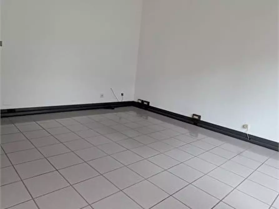 Immagine 7 di Ufficio in vendita  a Padova