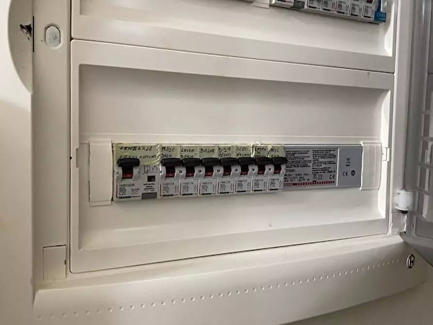 Immagine 4 di Ufficio in vendita  a Ragusa