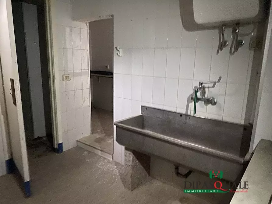 Immagine 4 di Ufficio in vendita  a Ragusa