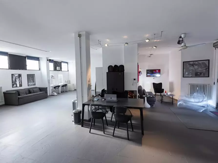 Immagine 2 di Ufficio in vendita  14 a Milano