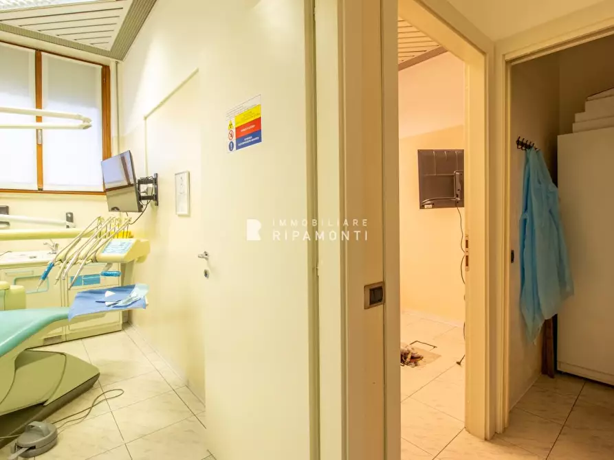 Immagine 8 di Ufficio in vendita  11 a Lecco
