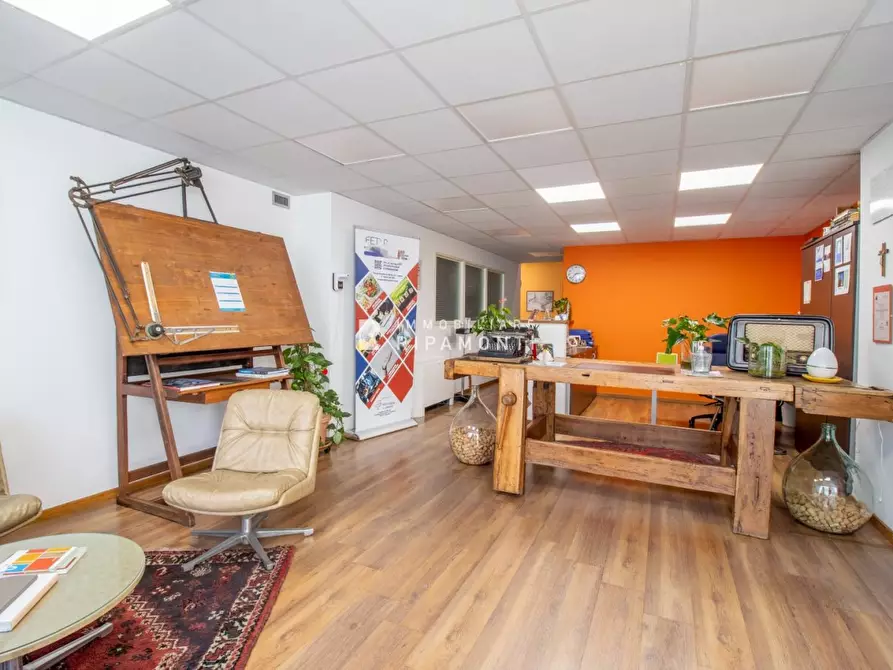 Immagine 7 di Ufficio in vendita  23 a Lecco
