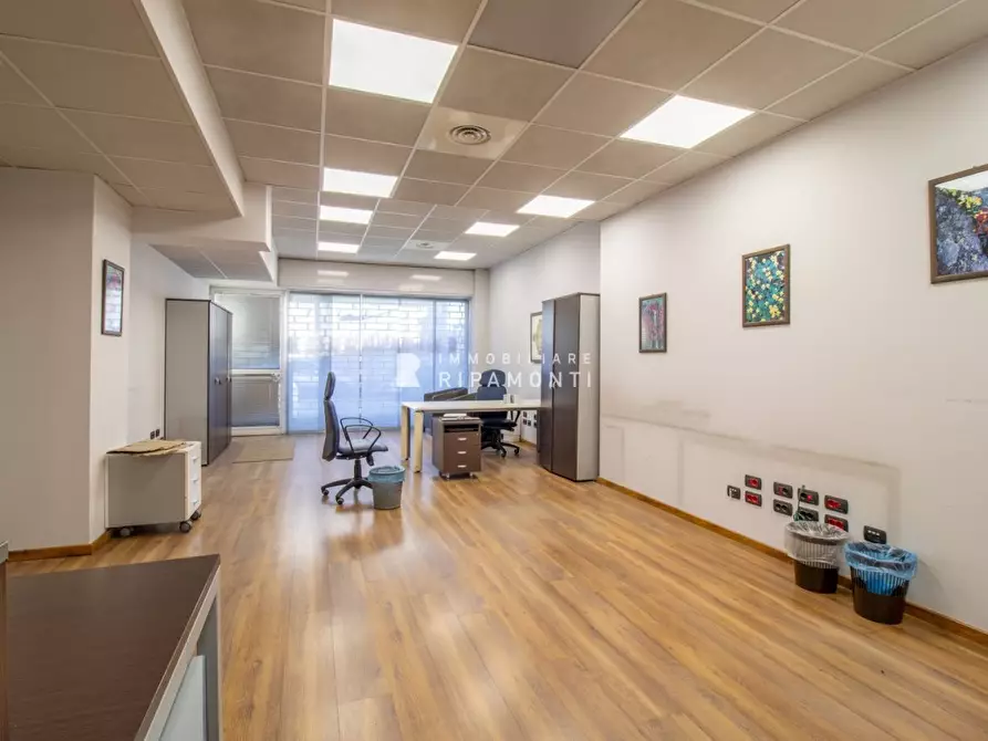Immagine 10 di Ufficio in vendita  23 a Lecco