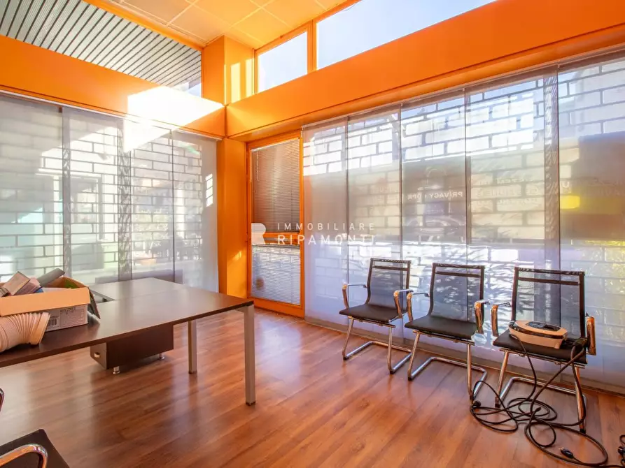 Immagine 9 di Ufficio in vendita  23 a Lecco