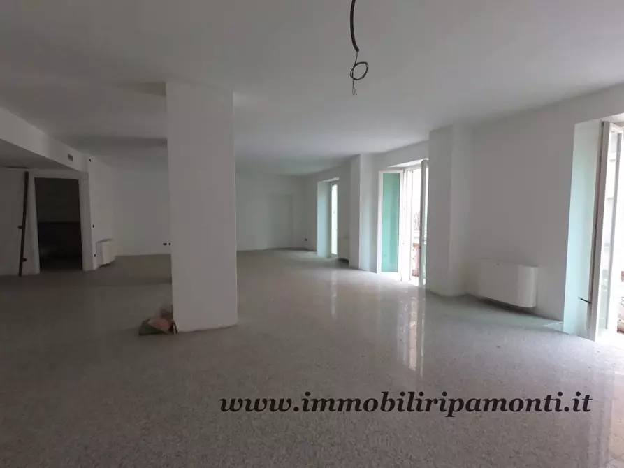 Immagine 5 di Ufficio in vendita  3 a Lecco