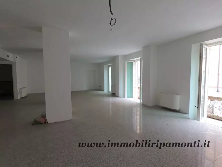 Immagine 5 di Ufficio in vendita  3 a Lecco