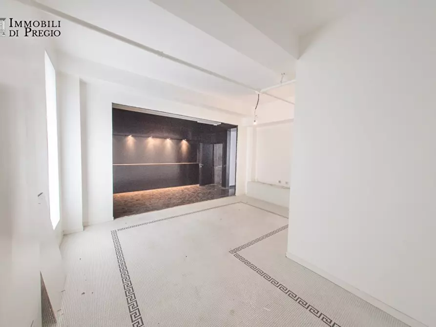 Immagine 9 di Ufficio in vendita  a Milano