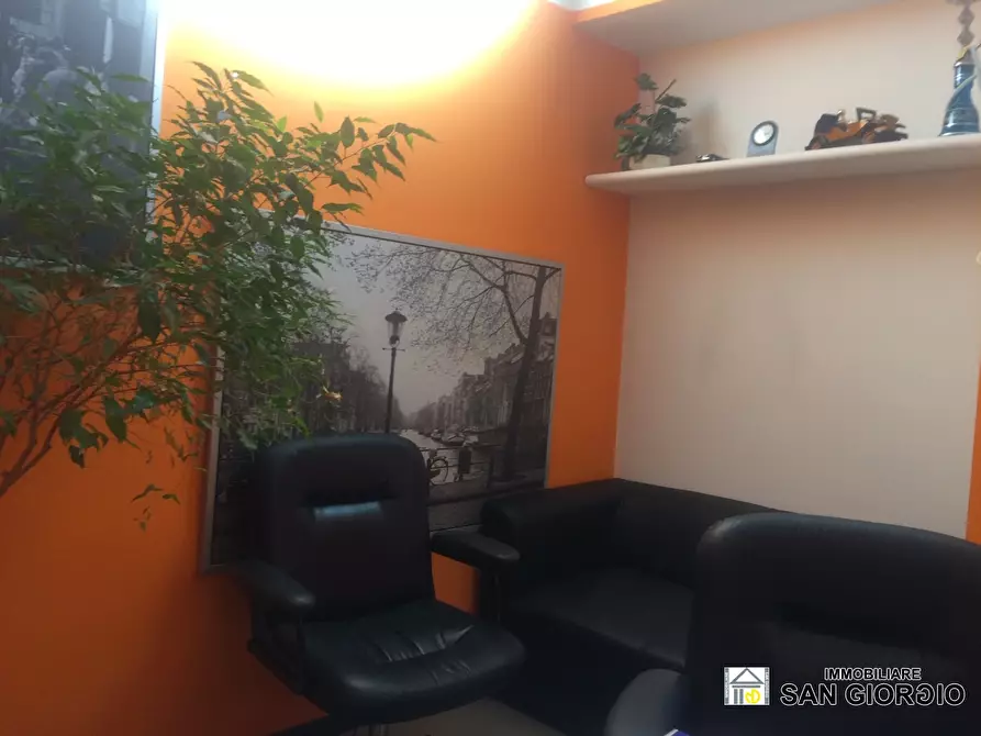 Immagine 6 di Ufficio in vendita  a Lissone