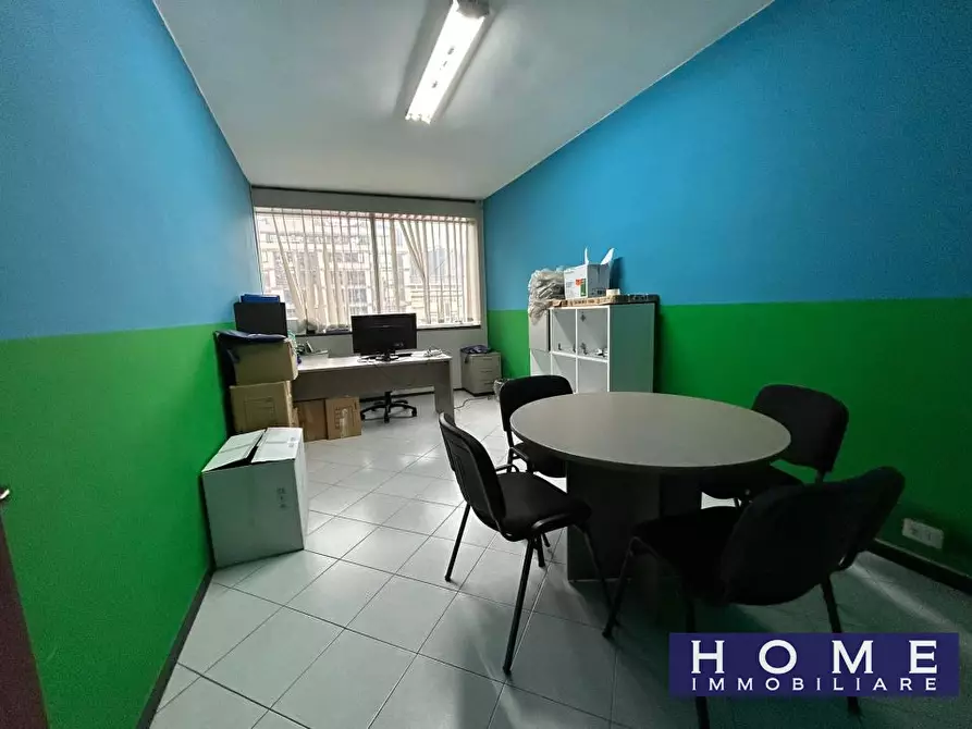 Immagine 3 di Ufficio in vendita  a Napoli