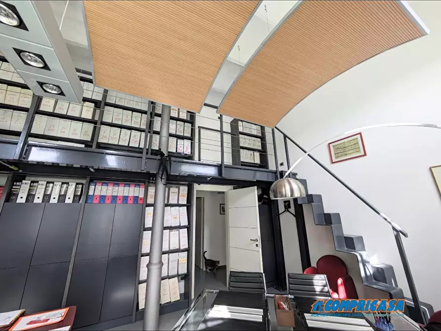 Immagine 9 di Ufficio in vendita  a Este