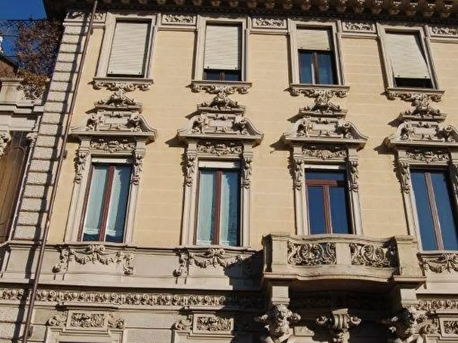 Immagine 1 di Ufficio in vendita  8 a Torino