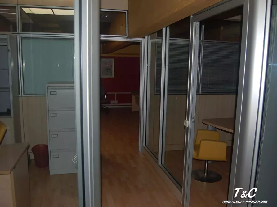 Immagine 5 di Ufficio in vendita  83 a Pinerolo