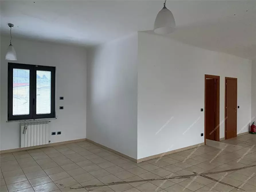 Immagine 3 di Ufficio in vendita  7 a Busalla