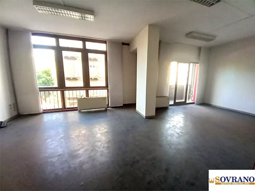 Immagine 4 di Ufficio in vendita  a Palermo