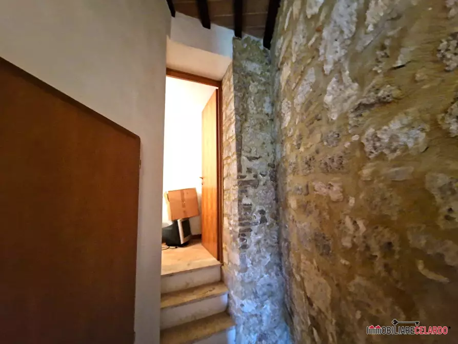 Immagine 6 di Ufficio in vendita  a Colle Di Val D'elsa