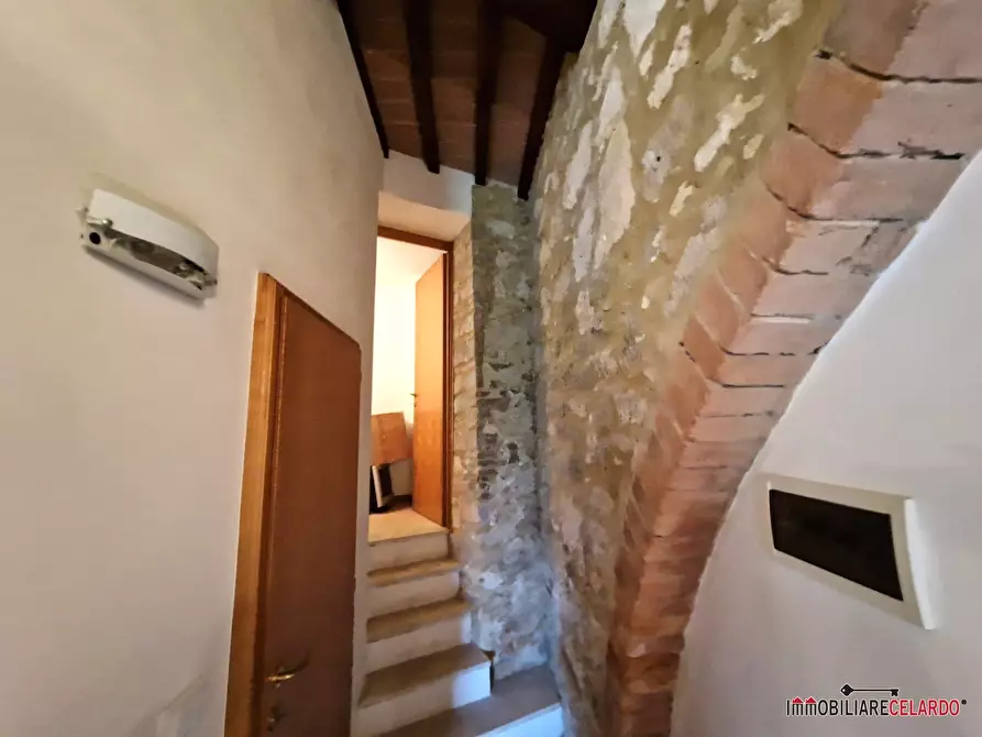 Immagine 7 di Ufficio in vendita  a Colle Di Val D'elsa