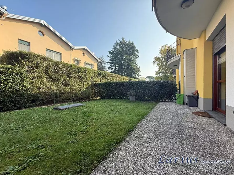 Immagine 6 di Villetta a schiera in vendita  17 a Erba