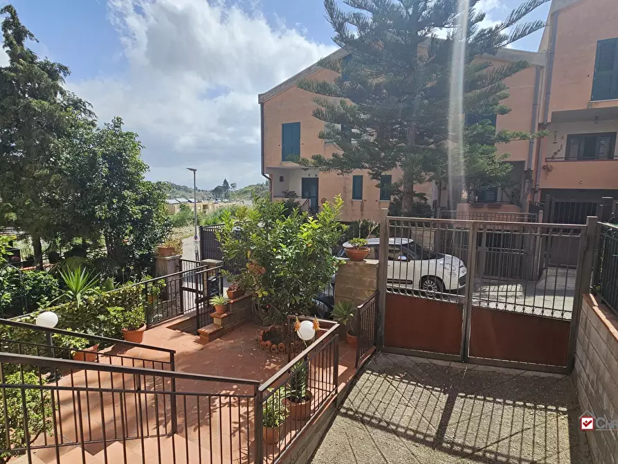 Immagine 9 di Villetta a schiera in vendita  a Messina
