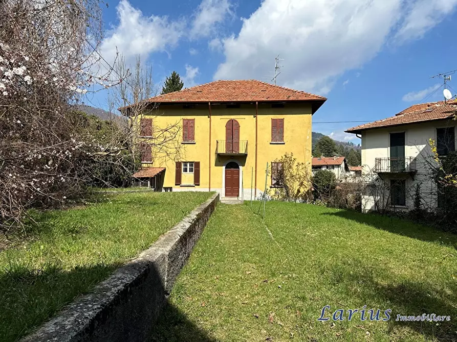 Immagine 1 di Villa in vendita  1/B a Caglio